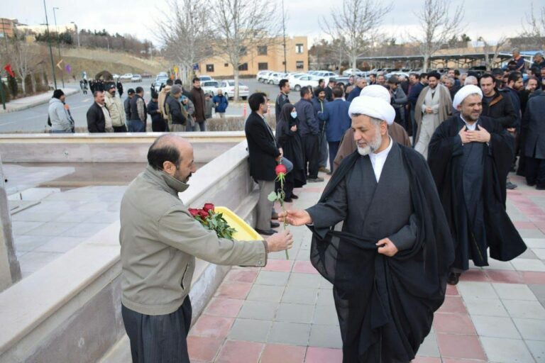 بایكۆتی مه‌راسمی ڕێپێوانی ده‌یه‌ی فه‌جر له‌ زانكۆی كوردستان