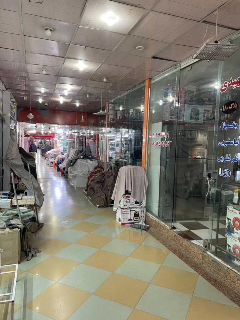 مانگرتنی كاسبكارانی پاساژی گۆڵستان له‌ بانه