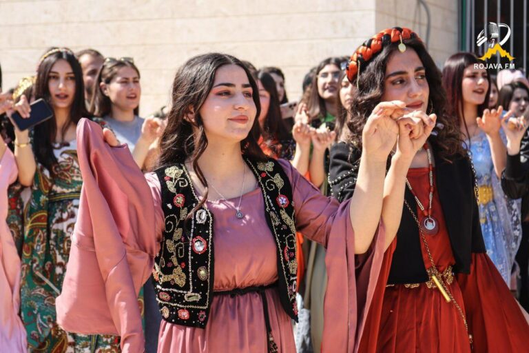 به‌ڕێوه‌چوونی مه‌راسمی ٨ی مارس له‌ زانكۆی ڕۆژئاوای كوردستان