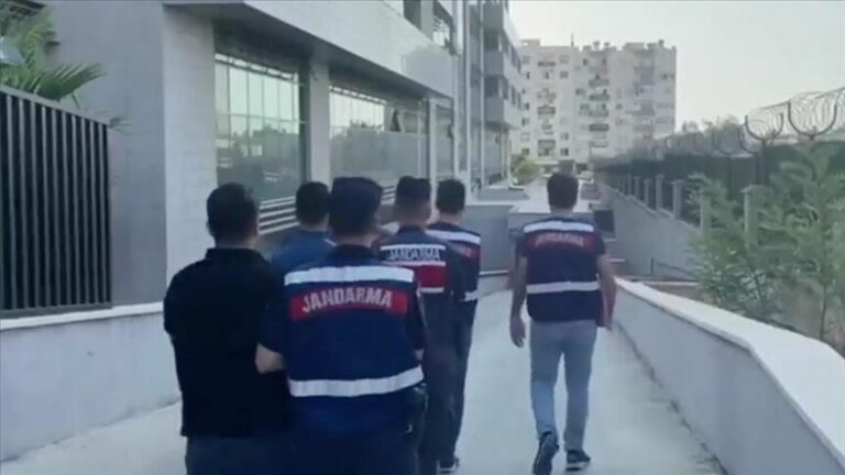 ده‌ستبه‌سه‌ركردنی چه‌ندین شارومه‌ندی كورد له‌ شاری مێردینی باكووری كوردستان