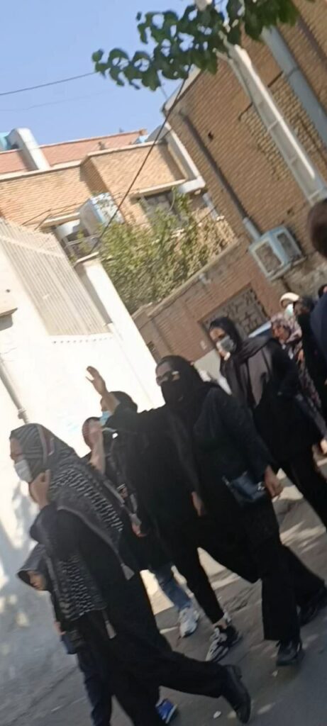 ڕێپێوانی بنه‌ماڵه‌ی به‌ندكراوانی مه‌حكووم به ئێعدام له‌تاران