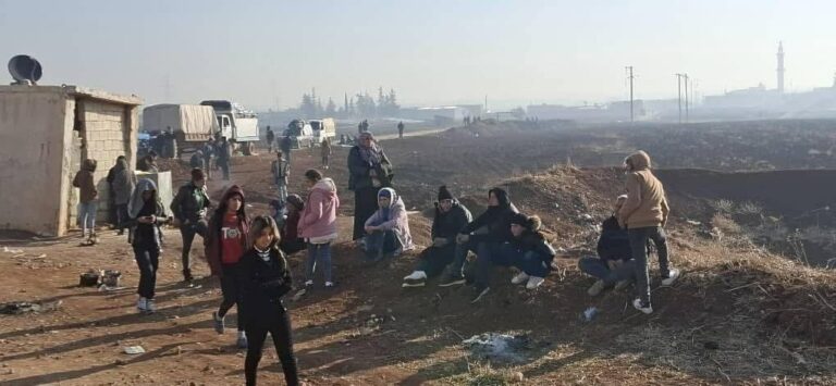گه‌مارۆدانی ئاواره‌كانی عه‌فرین و شه‌هبا له‌لایه‌ن تیرۆریستانی سه‌ر به‌ توركیا