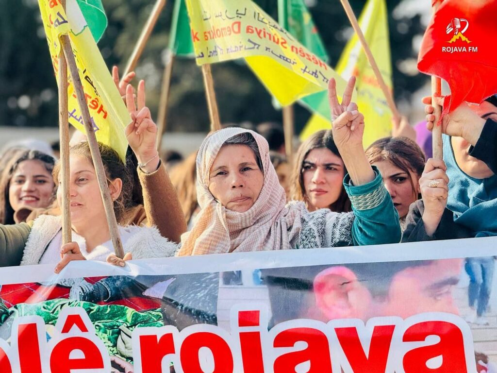 خۆپێشاندانی كوردان دژ به هێرشهكانی توركیا بۆ سهر ڕۆژئاوای كوردستان