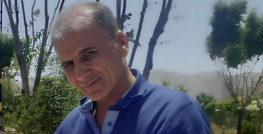 ده‌ستبه‌سه‌ر كردنی شارومه‌ندێكی خه‌ڵكی ئه‌راك له‌ لایه‌ن هێزه‌ ئه‌منیه‌كانه‌وه‌