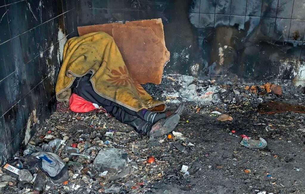 دۆخی خراپی دانیشتووانی گه‌ڕه‌كی ئاقاجان له‌ كرماشان