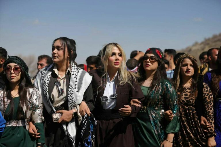 درێژه‌ی ڕێوڕه‌سمه‌كانی نه‌ورۆز له‌ چه‌ند شاری كوردستان