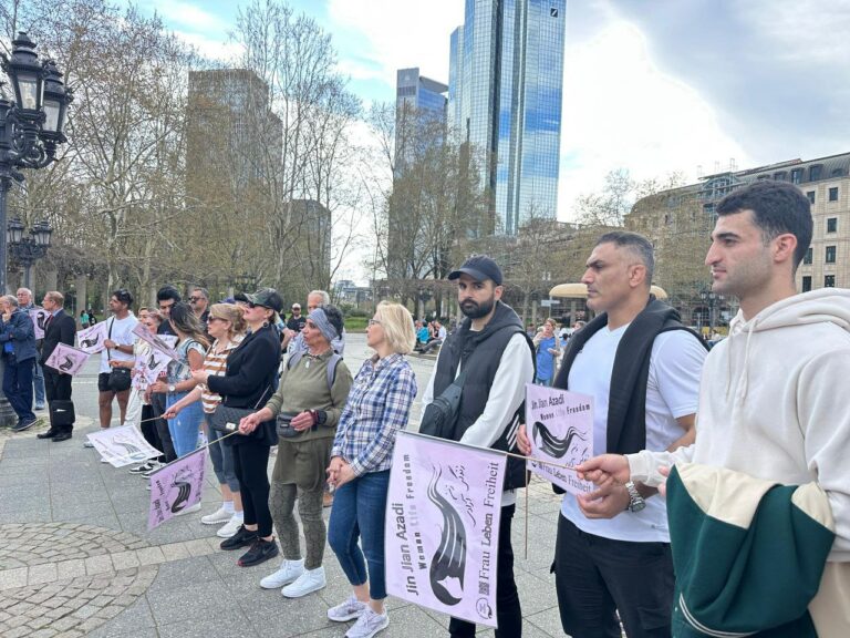 كۆبوونه‌وه‌ی ئێرانیانی ئازادیخواز له‌ فڕانكفۆرت