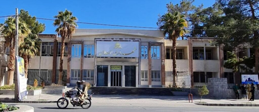 ناڕه‌زایه‌تی شۆفێرانی په‌یمانكاری له‌ شاره‌داری زاهدان