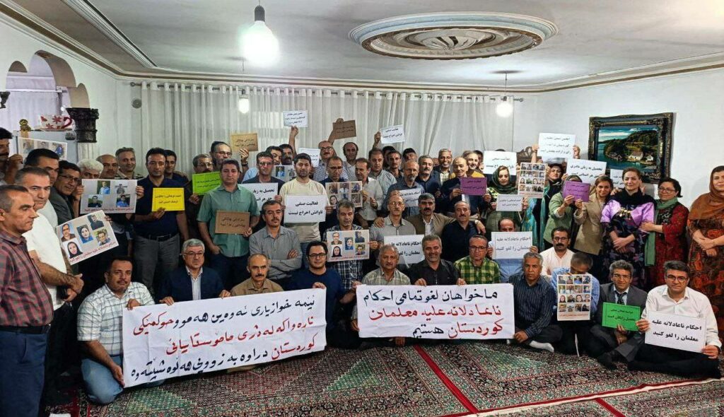 چاوپێكه‌وتنی چالاكانی مه‌ده‌نی له‌گه‌ڵ موعه‌لیمانی له‌ سه‌ر كار ده‌ركراوی شاری سنه‌