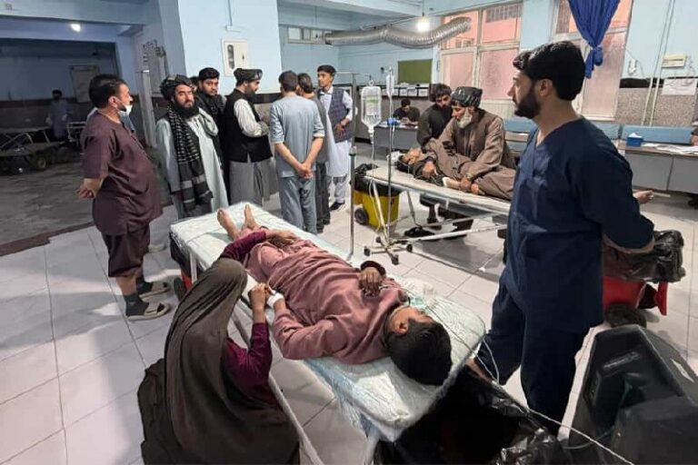 گوللەبارانی بەکۆمەڵی شیعەکان لە هەرات