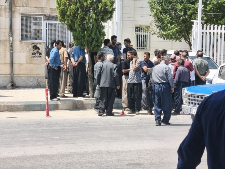 کۆبوونەوەی ناڕەزایەتی کەشاوەرزانی شاری ڕەوانسەر