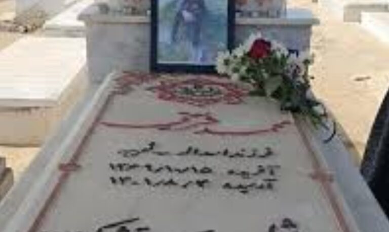 برگزاری مراسم زادروز محمد شریعتی در سنندج