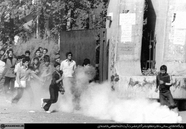 زمینه های اجتماعی شکل گیری انقلاب ۱۳۵۷ ایران و علل شکست آن