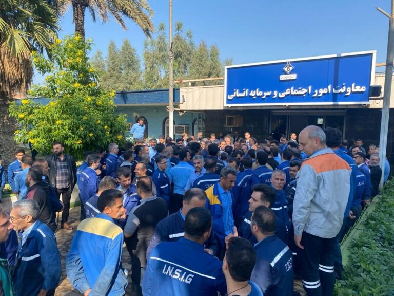 تجمع کارگران مجتمع فولاد خزر در گیلان و اهواز
