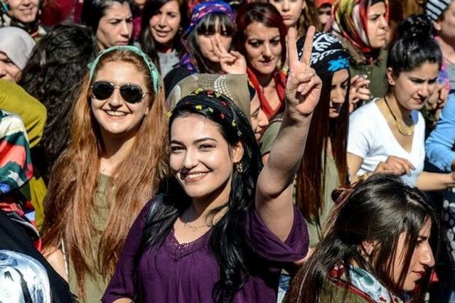 تظاهرات شهروندان آزادیخواه به مناسبت روز جهانی زن در شهرهای جهان