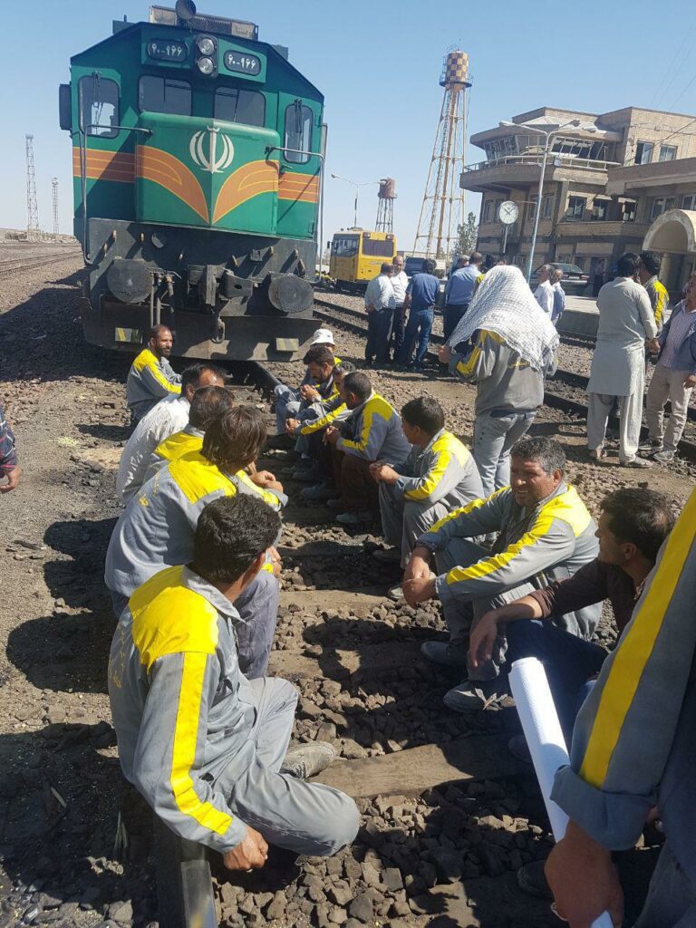 اعتصاب کارگران خطوط ابنیه فنی راه آهن ناحیه خراسان