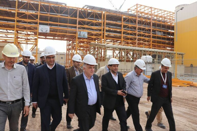 اعتصاب کارگران نیروگاه رودشور در استان مرکزی