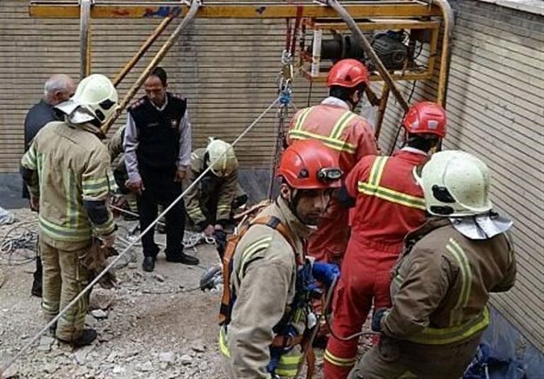 جانباختن و مصدومیت ۴ آتش نشان در حوادث کاری