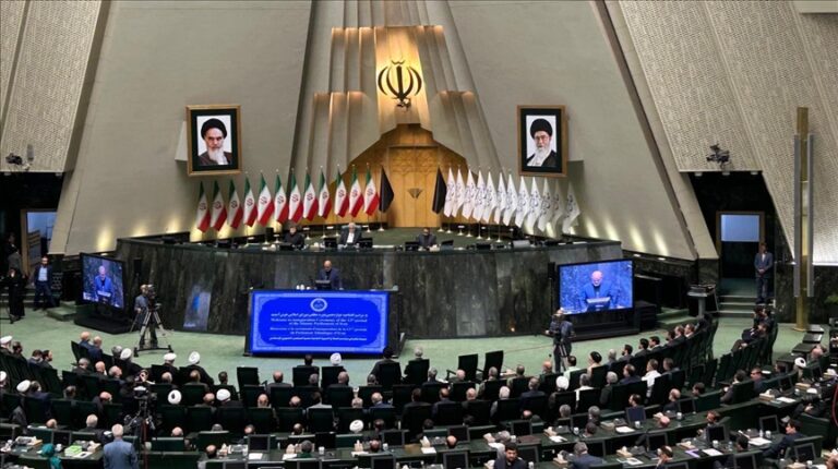 آغاز بکار دور جدید مجلس حلقه بگوشان خامنه ای