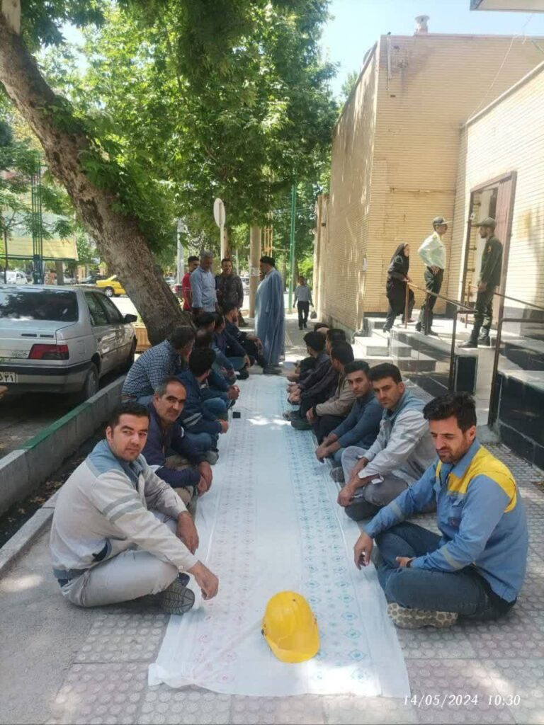 اعتصاب کارگران برق نورآباد