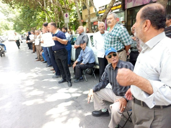 تجمع اعتراضی بازنشستگان فولاد در اصفهان