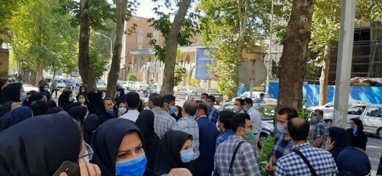 تجمع کادر درمان و کارکنان دانشگاه علوم پزشکی ایلام