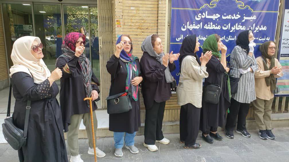 تداوم گردهمایی بازنشستگان مخابرات در شهرهای مختلف