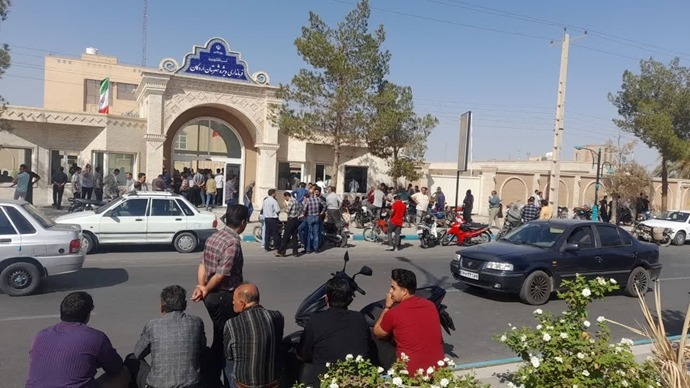 تداوم برگزاری تجمع اعتراضی کشاورزان در اردکان یزد
