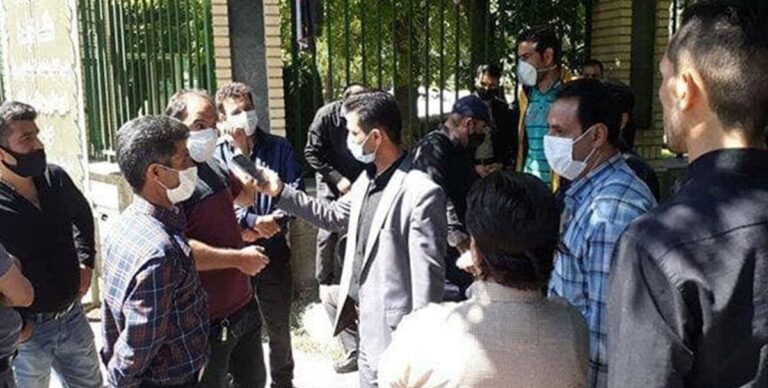 اعتراض کارگران کارخانه‌ی  ذوب‌ آهن‌ اردبیل