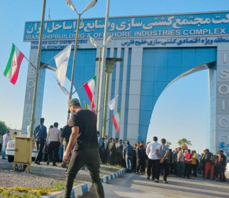 اعتراض کارگران و رانندگان در کشتی سازی هرمزگان