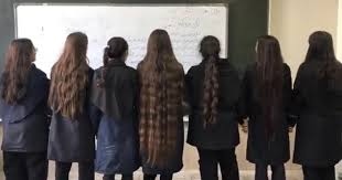 اجرای سرود اعتراضی سوگند توسط دختران دانش‌آموز