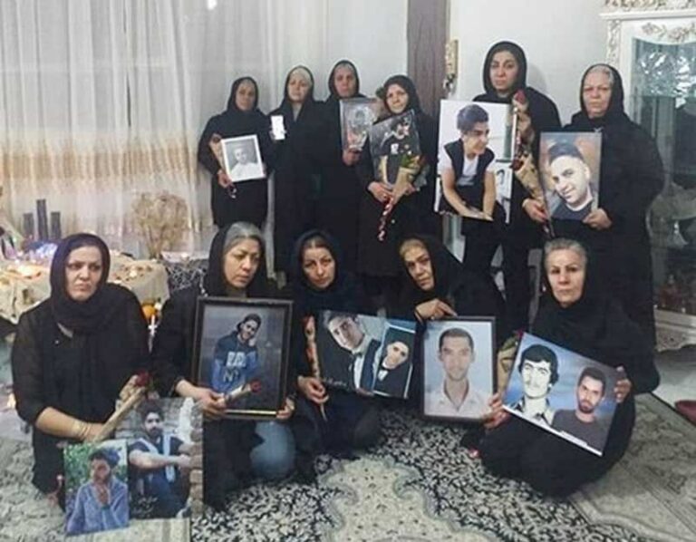 تحلیل روانشناختی خانوادههای دادخواه هفت ماه پس از سرکوب خونین