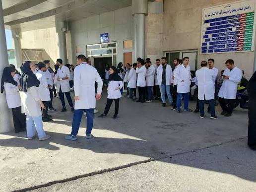 اعتراض پرستاران و پرسنل بیمارستان خاتم ایرانشهر