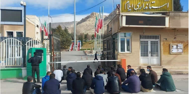 تجمع اعتراضی کارگران اخراج‌شده نیروگاه گاز ایلام